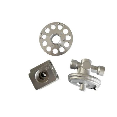 Υπηρεσία ψυχρής σφυρηλάτησης ακριβείας για εξαρτήματα χάλυβα από κράμα άνθρακα σε εργοστάσια